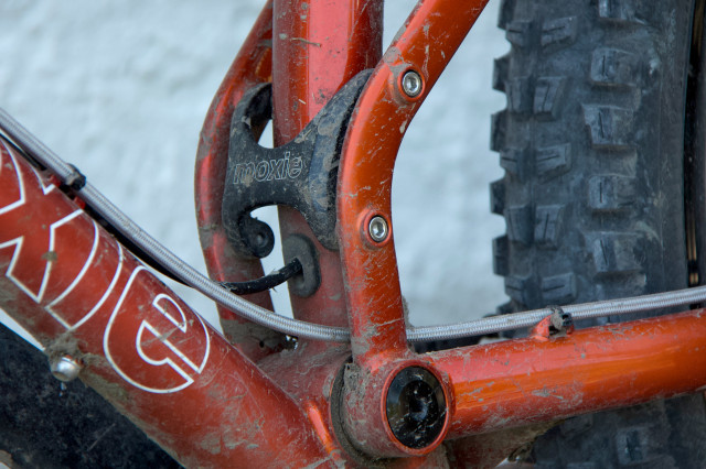 PipeDream Cycles The Full Moxie 2021 long term review cross brace.jpg