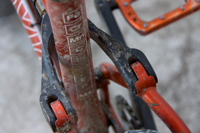 PipeDream Cycles The Full Moxie 2021 long term review suspension yoke.jpg