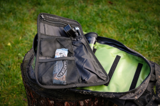 Polaris Bikewear Aquanought Hydration Waterproof backpack-10.jpg