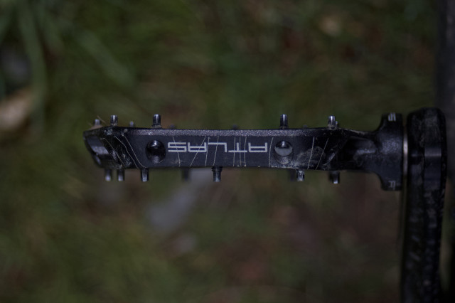 Race Face Atlas Flat Pedals 2020 4.jpeg