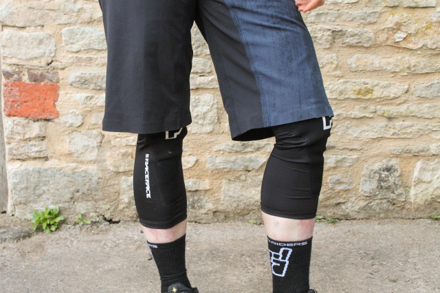 Race Face Charge Leg Guards Knee Pads-1.jpg