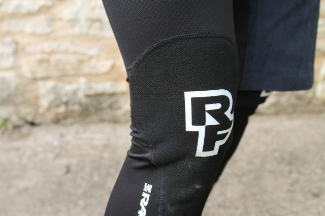 Race Face Charge Leg Guards Knee Pads-3.jpg