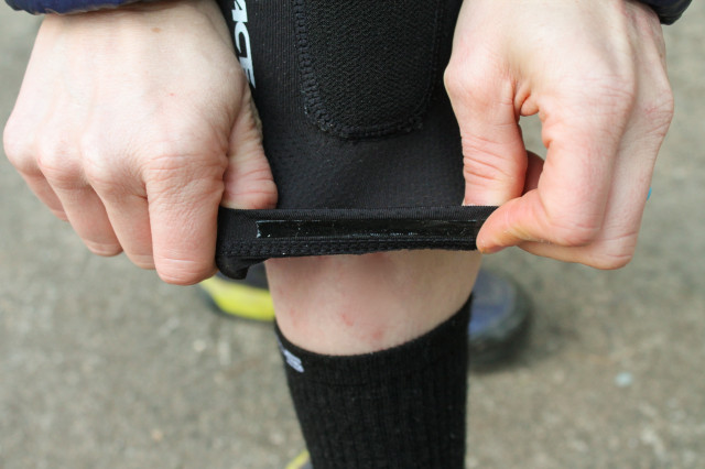 Race Face Charge Leg Guards Knee Pads-5.jpg