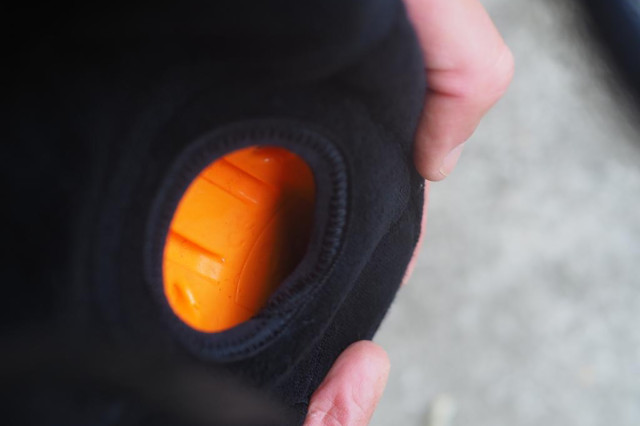 Race Face Roam Knee Pad Review 1.jpeg