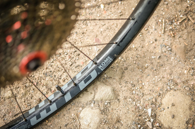 Raleigh build WTB i30 Industry Nine 27.5 wheelset-3.jpg