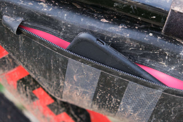 Rapha Waterproof Frame Pack11.JPG
