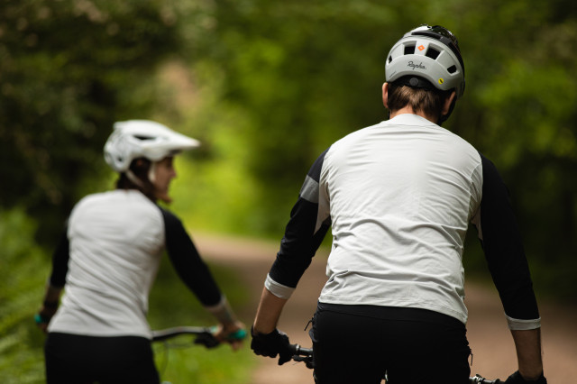 Rapha performance trail 3:4 sleeve jersey 001.jpg