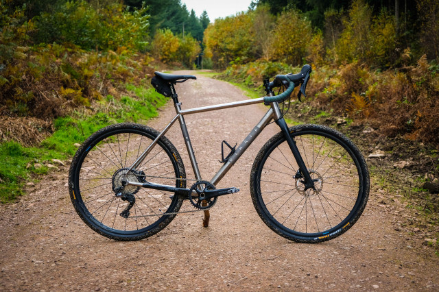 Ribble CGR Ti Whole bike-3.jpg