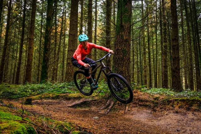 Ribble HT Ti Riding-12.jpg