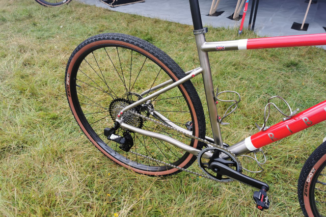 Ribble_Gravel_Ti_AXS_rear.jpg