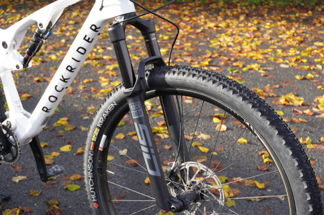 Rockrider_RACE_900S_GX_AXS_Fork.JPG