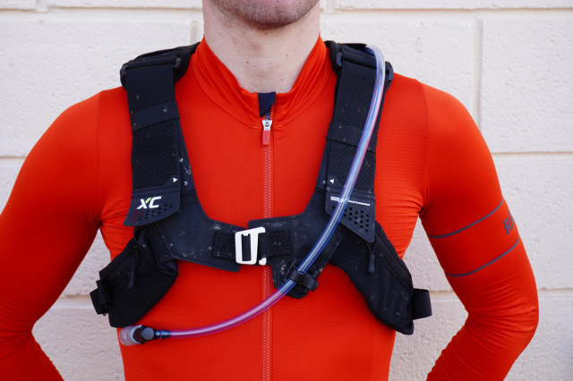 Rockrider_XC_Light_Hydration_Pack_front.JPG