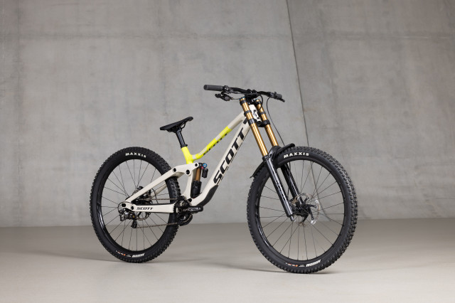 SCOTT DH FACTORY_2024_PHOTO_BY_MICHAEL RIEHLE_23.jpg