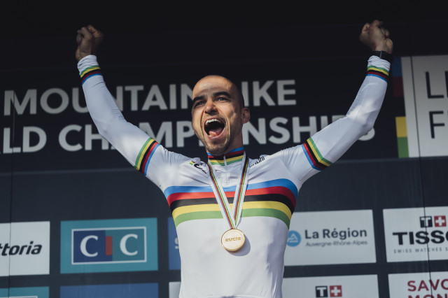Nino Schurter on the podium at Les Gets, 2022 UCI MTB World Championships