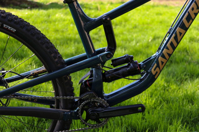 Santa Cruz Nomad R Alloy Detail Suspension and Shock-9.jpg