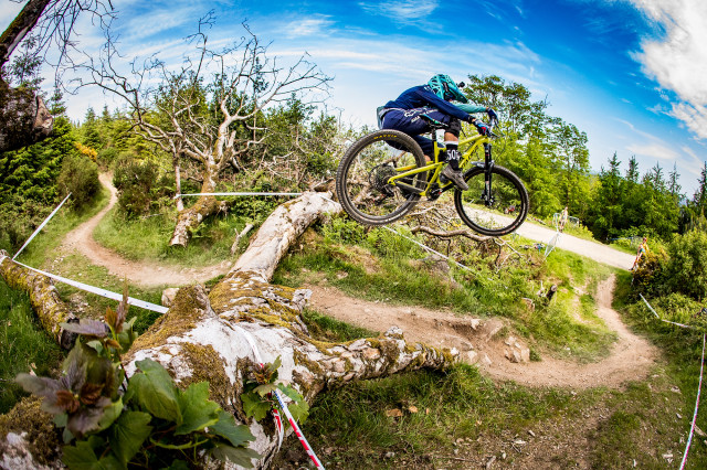 Santa Cruz Hightower LT in action at the EWS
