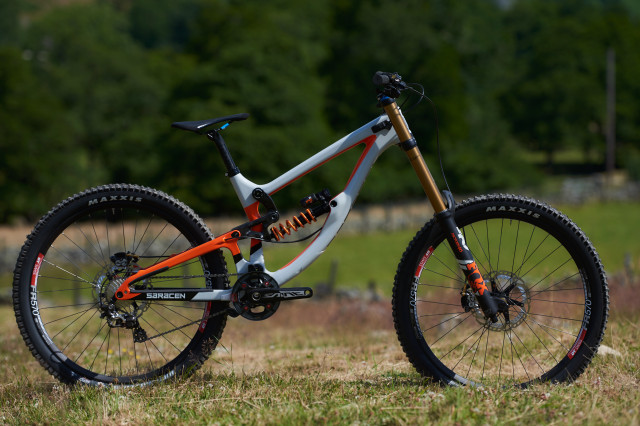 Saracen Myst Team and Pro-13.jpg