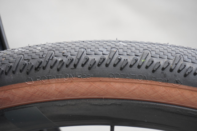 Schwalbe_G-One_RS_Rotation.JPG