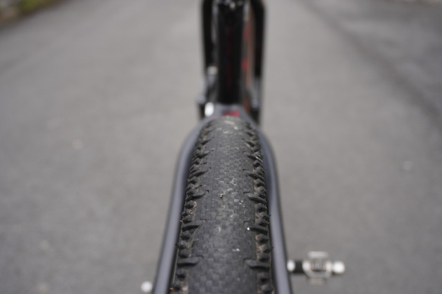 Schwalbe_G-One_RS_tread2.JPG