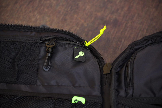 Scott Race Day 60 backpack - key compartment.jpg
