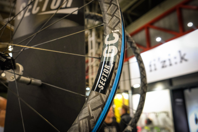 Sector aka Kinesis Carbon wheels-2.jpg