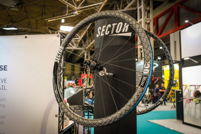 Sector aka Kinesis Carbon wheels-3.jpg