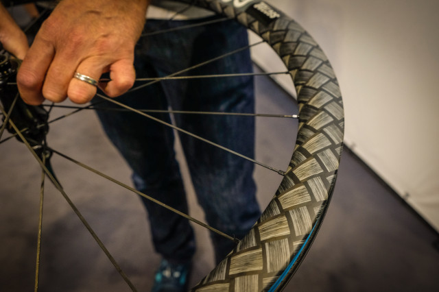 Sector aka Kinesis Carbon wheels-4.jpg