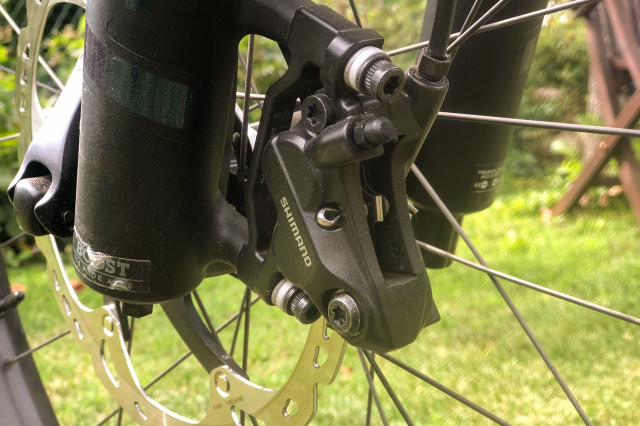 Shimano Deore MT520 4 piston brakes-6.jpg