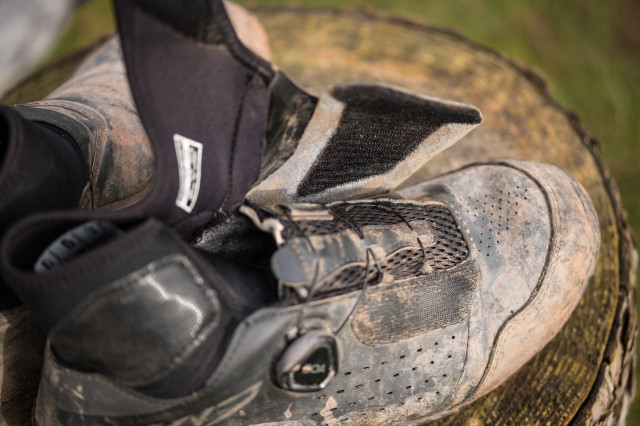 Shimano MW7 Gore-Tex shoes-4.jpg