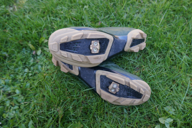 Shimano RX6 Gravel Shoe soles.jpeg