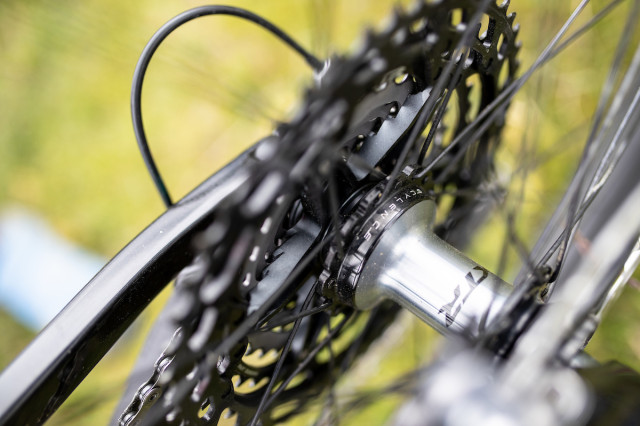 Shimano XTR M9100 Hub.jpg