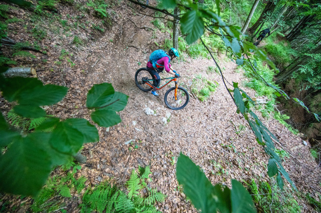 Shimano XTR M9100 Riding 4.jpg