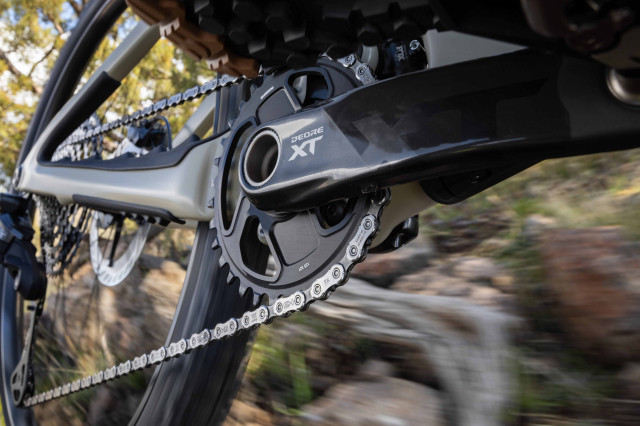 Shimano xt di2 crank.jpg