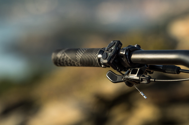 Shimano-EP8-2022-489-Large.jpeg