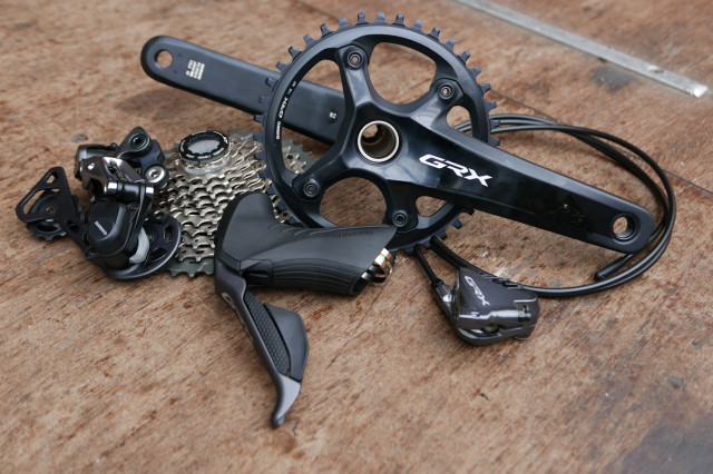 Shimano-GRX-Di2-RX800-gravel-groupset-100.jpg