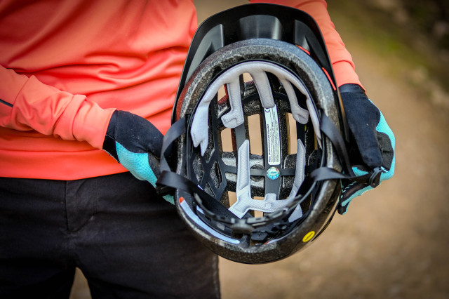 Smith Convoy MIPS helmet-7.jpg