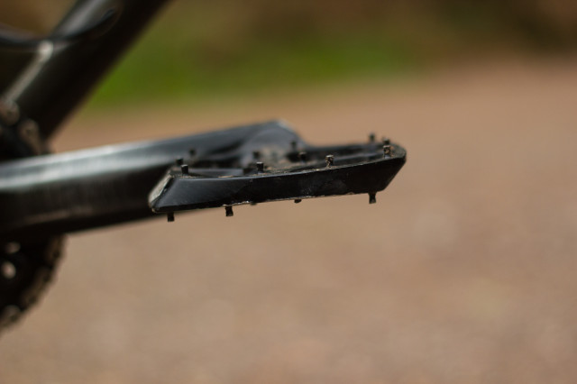 Specialized Boomslang Platform Flat Pedals-4.jpg