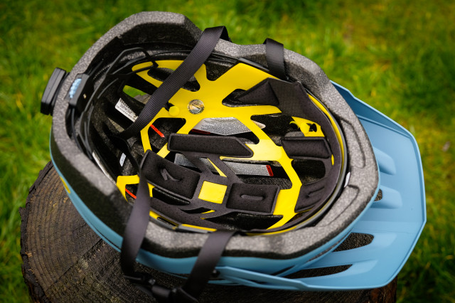 Specialized MIPS ANGi Helmets Ambush Comp-12.jpg