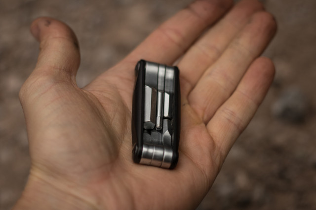 Specialized SWAT Conceal Carry MTB Tool-2.jpg