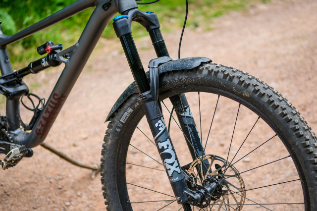 Specialized Status Fork-4.jpg