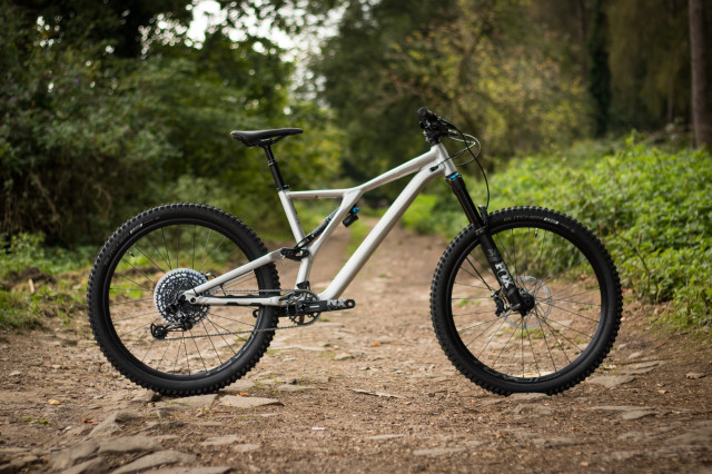 Specialized Stumpjumper Evo-11.jpg