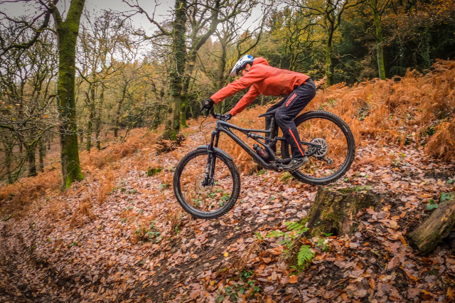Specialized Stumpjumper Riding-3.jpg