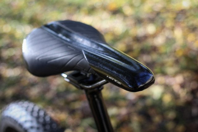 Specialized Turbo Levo HT - saddle.jpg