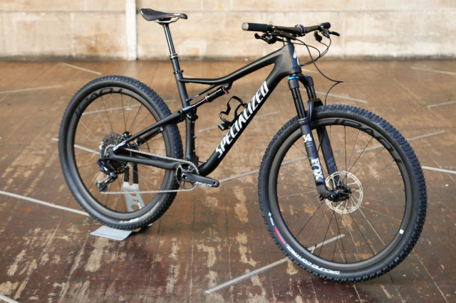 Specialized-Epic-Expert-Carbon-Evo-first-look-review-105.jpg