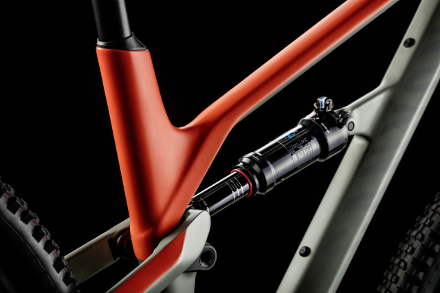 Spectral-CF-9-Pro-Linkage.jpg