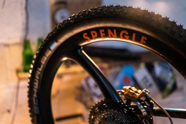 Spengle carbon tri-blade mtb wheels1.jpg
