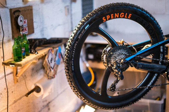 Spengle carbon tri-blade mtb wheels4.jpg