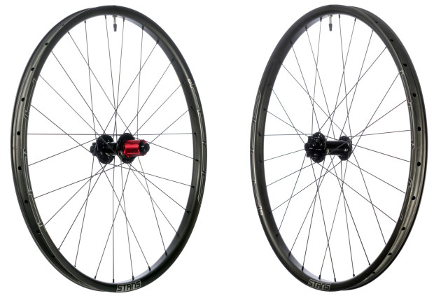 Stans Carbon Arch CB7 wheels.jpg