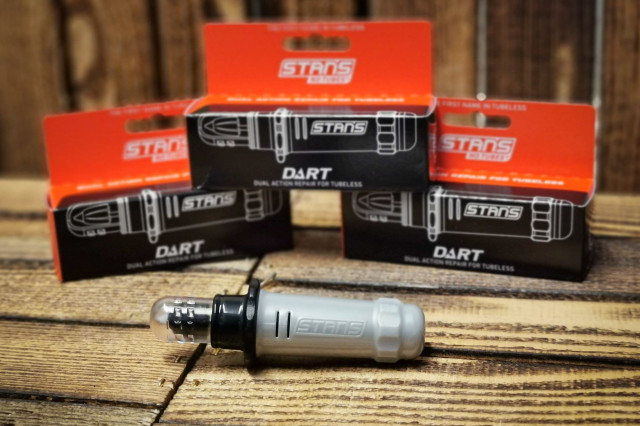 Stans Dart Tubeless Repair 3000x2000.jpg