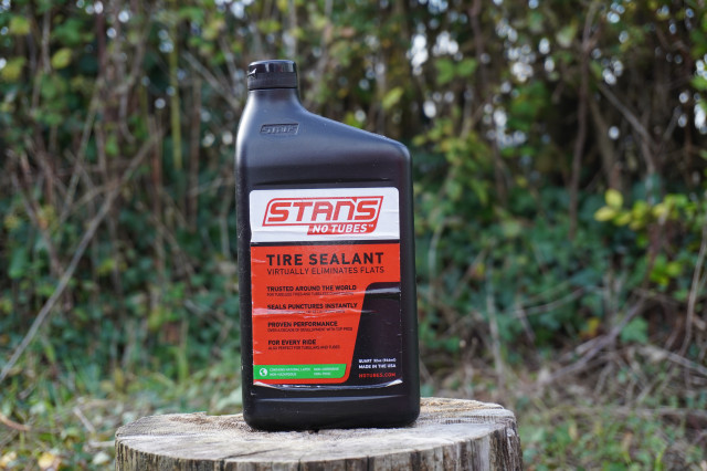 Stans_NoTubes_tubeless_sealant.JPG